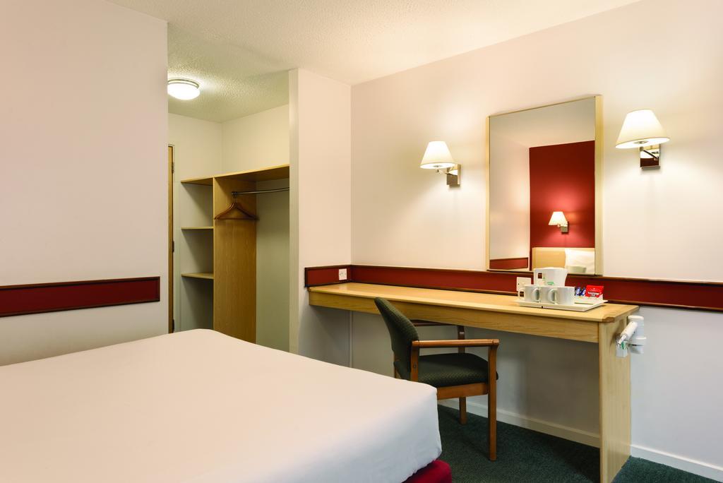 Days Inn Hotel Bradford - Leeds Brighouse Habitación foto