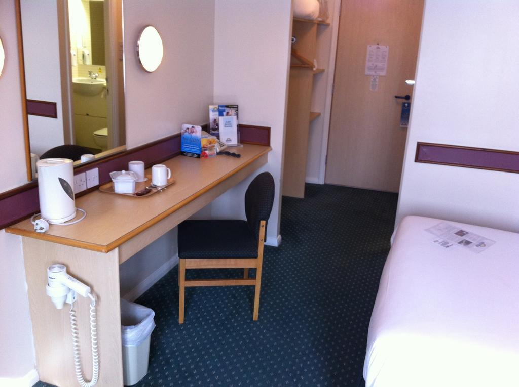 Days Inn Hotel Bradford - Leeds Brighouse Habitación foto